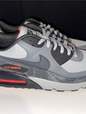 Nike Air Max Men's Gray and Orange Low-Top Sneakers